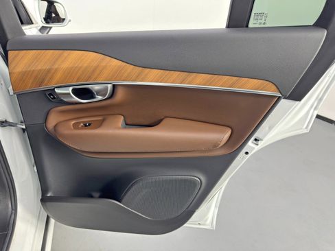 Used 2024 Volvo XC90 T8 Plus image 48