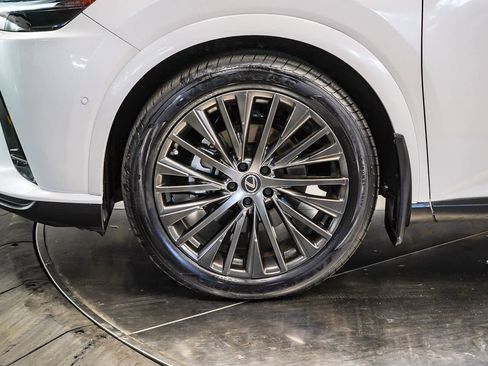 Used 2025 Lexus RX 450h Luxury w/ Convenience Package AWD/4WD image 9