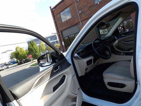 Used 2021 Jeep Grand Cherokee L Limited image 10