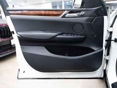 Used 2017 BMW X3 xDrive28i image 16