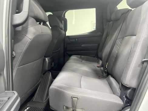 Used 2025 Toyota Tacoma SR5 AWD/4WD image 21