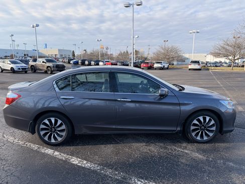 Used 2015 Honda Accord Touring image 2