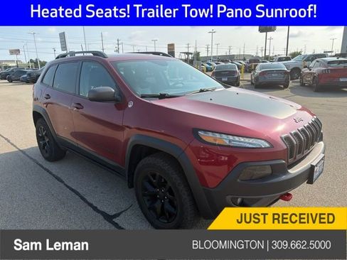 Used 2017 Jeep Cherokee Trailhawk w/ Comfort/Convenience Group AWD/4WD image 1