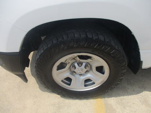 Used 2020 RAM 1500 Tradesman w/ Trailer Tow Group AWD/4WD image 3
