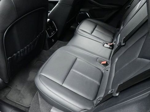 Certified 2023 Porsche Macan S image 15