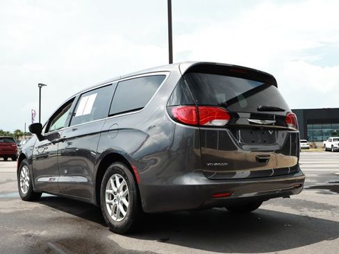 Certified 2023 Chrysler Voyager LX FWD image 8