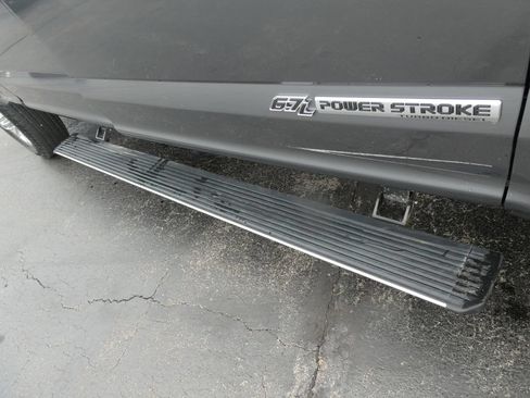 Used 2022 Ford F350 Platinum AWD/4WD image 13