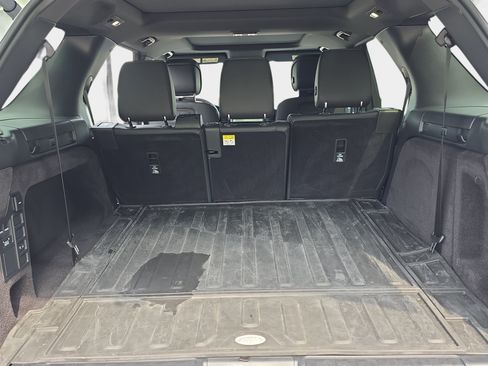 Certified 2025 Land Rover Discovery S AWD/4WD image 12