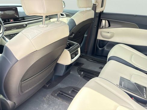 New 2027 Kia Carnival SX w/ Dark Edition Package FWD image 17