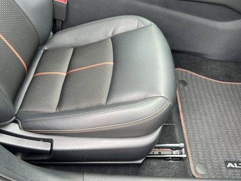 Used 2019 Nissan Altima 2.5 SR w/ SR Premium Package image 25