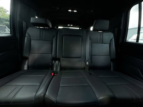 Used 2023 Chevrolet Suburban RST AWD/4WD image 34
