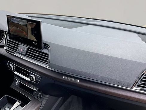 Used 2023 Audi Q5 Premium w/ Premium Plus Package AWD/4WD image 16