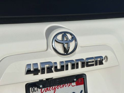 Certified 2018 Toyota 4Runner SR5 image 6