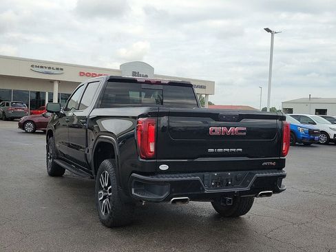 Used 2023 GMC Sierra 1500 AT4 w/ AT4 Premium Package AWD/4WD image 4