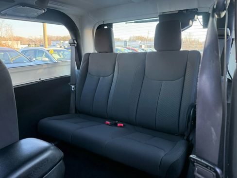 Used 2015 Jeep Wrangler Sport image 23