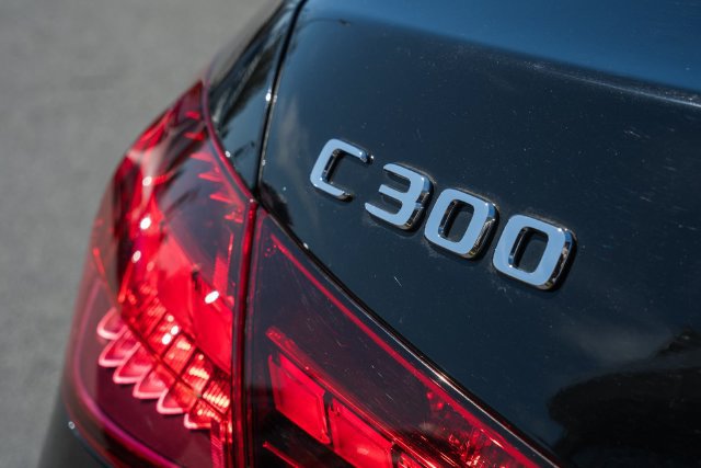 Used 2023 Mercedes-Benz C 300 4MATIC Sedan image 9
