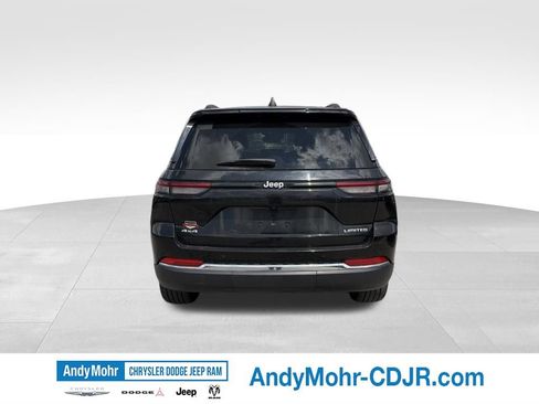 Used 2024 Jeep Grand Cherokee Limited AWD/4WD image 6