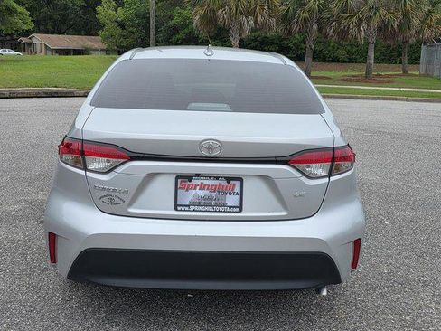 Certified 2025 Toyota Corolla LE FWD image 3