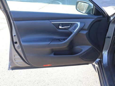 Used 2015 Nissan Altima 2.5 SV image 21