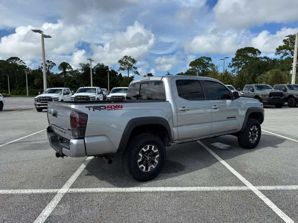 Used 2021 Toyota Tacoma TRD Off-Road w/ Technology Package AWD/4WD image 3