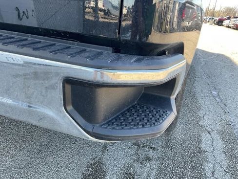 Used 2024 Chevrolet Silverado 1500 LT image 11