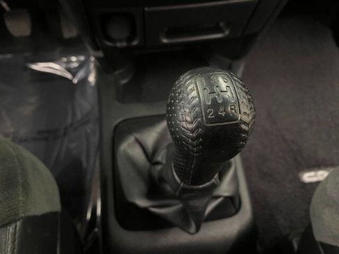 Used 2004 Honda CR-V EX image 25