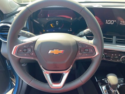 New 2025 Chevrolet Trax LT w/ LT Convenience Package image 7