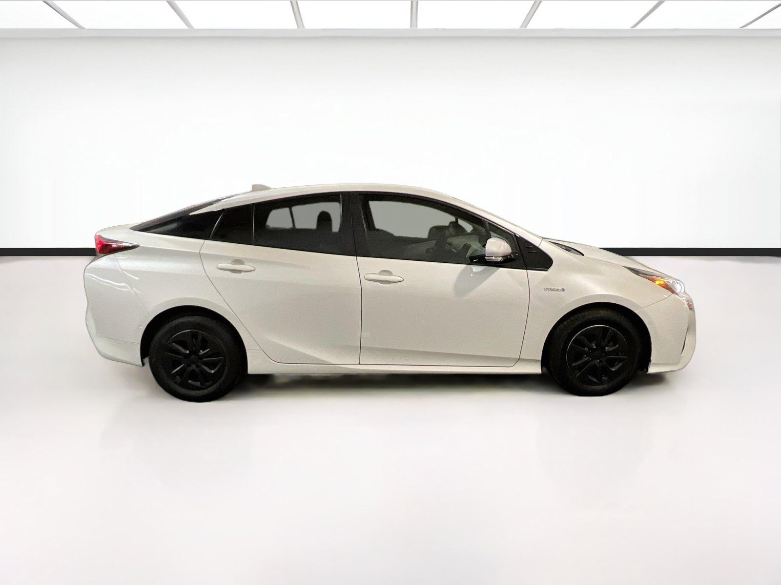 Used 2018 Toyota Prius Two w/ Prius Two Safety Plus Package FWD image 22