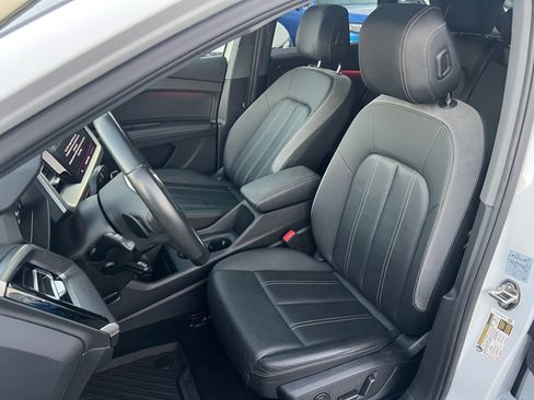 Used 2023 Audi Q4 e-tron Premium Plus w/ Premium Plus image 18