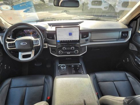 Used 2024 Ford Expedition XLT image 11