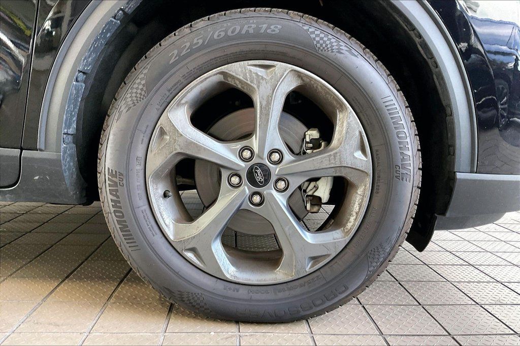 Used 2025 Ford Escape ST-Line Select AWD/4WD image 32