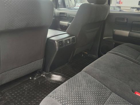 Used 2011 Toyota Tundra 4x4 CrewMax image 30