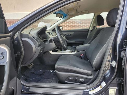 Used 2015 Nissan Altima 2.5 SV FWD image 4