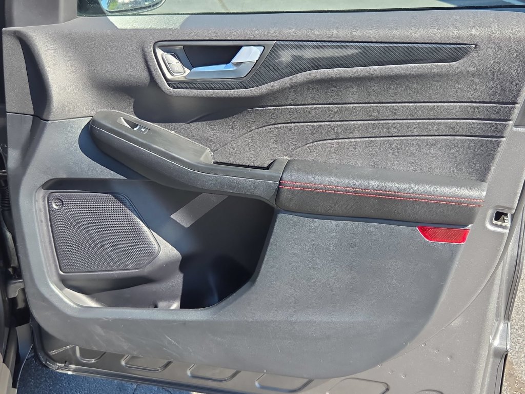 Used 2026 Ford Escape ST-Line FWD image 61