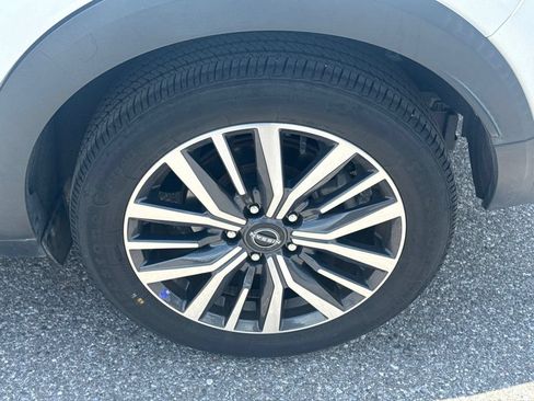 Used 2024 Nissan Kicks SV FWD image 8