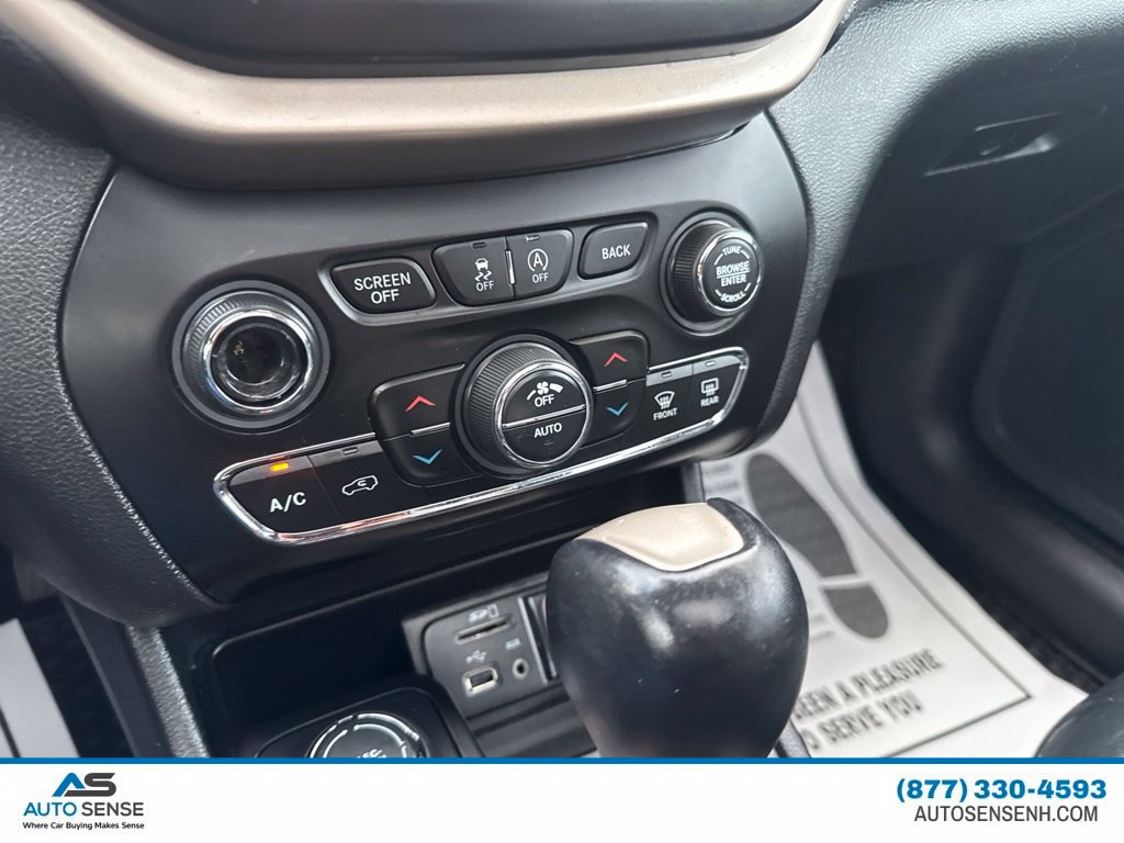 Used 2016 Jeep Cherokee Limited AWD/4WD image 22