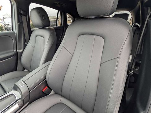 Used 2025 Mercedes-Benz GLA 250 GLA 250 image 21