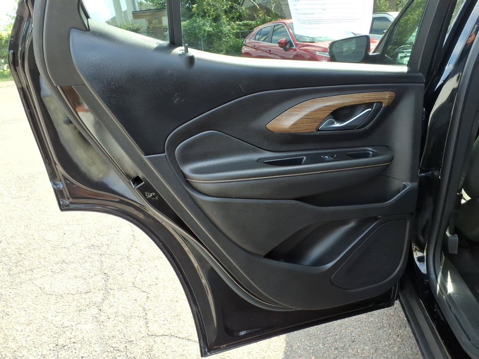 Used 2019 GMC Terrain SLE w/ Driver Convenience Package FWD image 26