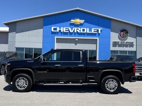 Used 2020 Chevrolet Silverado 2500 High Country w/ Z71 Off-Road Package AWD/4WD image 3