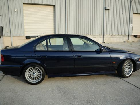 Used 1999 BMW 540i Sedan image 17