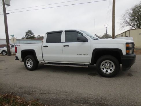Used 2015 Chevrolet Silverado 1500 W/T w/ Trailering Package image 2