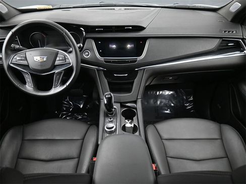 Certified 2024 Cadillac XT5 Premium Luxury image 4