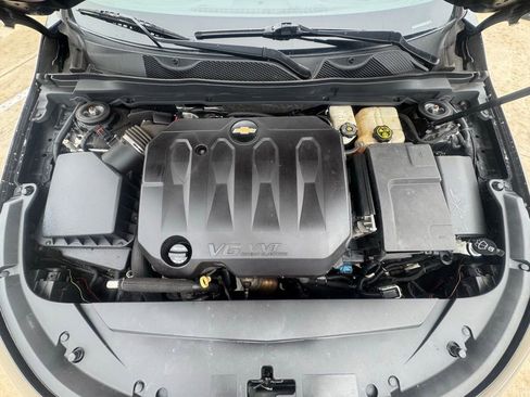 Used 2018 Chevrolet Impala LT FWD image 25
