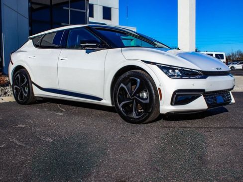 Used 2024 Kia EV6 GT-Line image 3