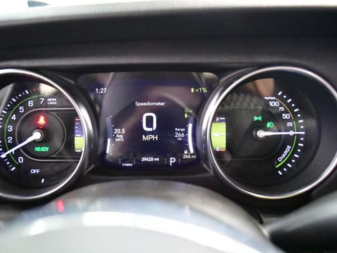 Used 2023 Jeep Wrangler Unlimited Sahara w/ Cold Weather Group AWD/4WD image 18