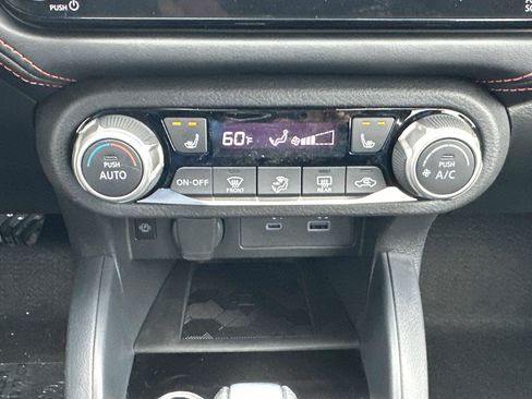 New 2025 Nissan Versa SR w/ Trunk Package image 32