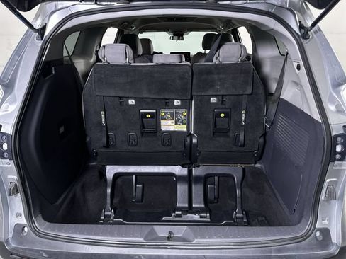 Used 2021 Toyota Sienna LE FWD image 27