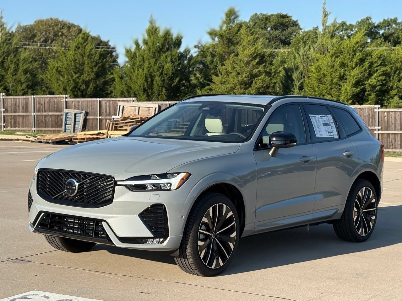 New 2026 Volvo XC60 B5 Ultra w/ Protection Package Premier AWD/4WD image 3