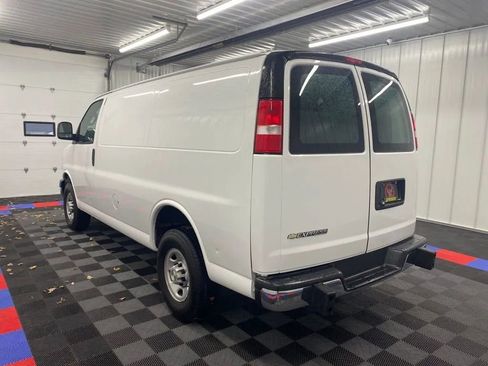 Used 2022 Chevrolet Express 2500 w/ Driver Convenience Package image 4