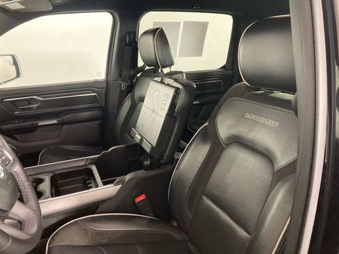 Used 2025 RAM 1500 Laramie image 10